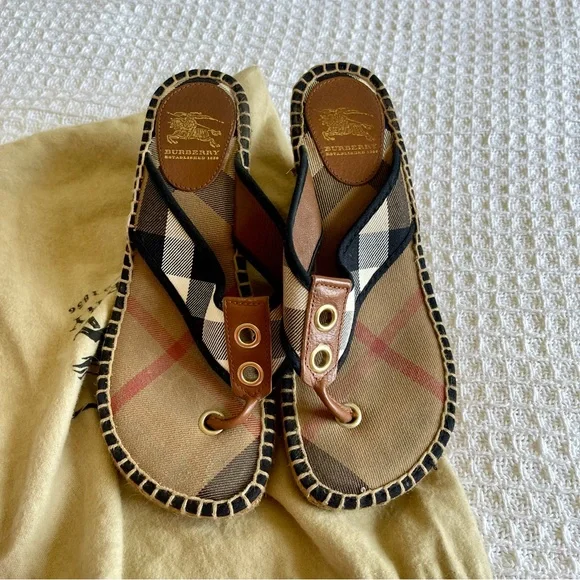 Burberry sandals - Picture 4 of 5